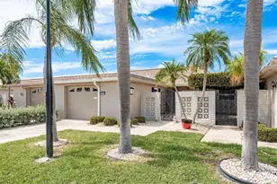 417 E Boca Ciega Point Blvd N, Saint Petersburg, FL 33708 - Photo 3
