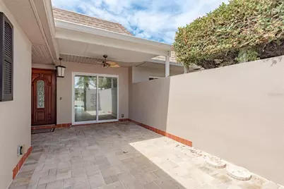 417 E Boca Ciega Point Boulevard N #417, Saint Petersburg, FL 33708 - Photo 5