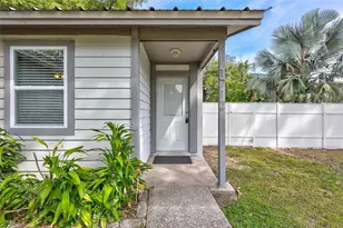 1712 N Club Ct, Tampa, FL 33612 - Photo 3