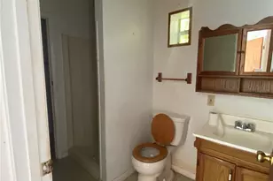 805 W 129th Ave, Tampa, FL 33612 - Photo 23