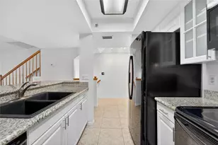 9558 Tara Cay Ct, Seminole, FL 33776 - Photo 17