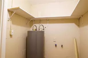 6715 River Rd, Tampa, FL 33615 - Photo 21