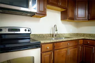 6715 River Rd, Tampa, FL 33615 - Photo 9