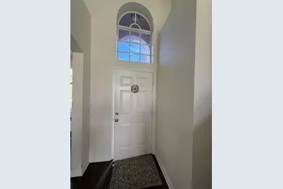 10913 Observatory Way, Tampa, FL 33647 - Photo 3