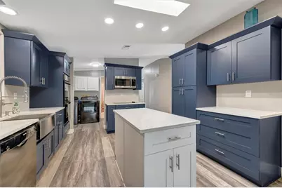 117 E Saint Annes Circle, Apollo Beach, FL 33572 - Photo 33