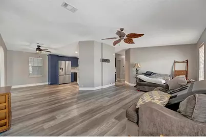 117 E Saint Annes Circle, Apollo Beach, FL 33572 - Photo 21