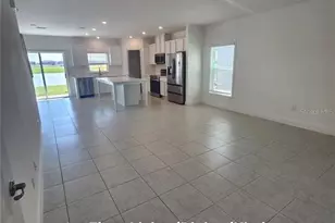 32118 Pond Apple Bnd, San Antonio, FL 33576 - Photo 3