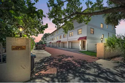 678 76th Avenue #5, Saint Pete Beach, FL 33706 - Photo 3