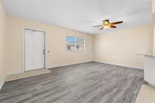 201 Bedford Trail, Sun City Center, FL 33573 - Photo 7