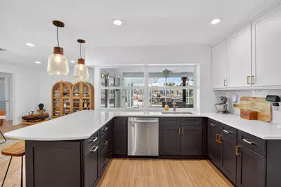 6337 Cocoa Lane, Apollo Beach, FL 33572 - Photo 5