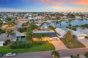 1220 81st St S, Saint Petersburg, FL 33707 - Photo 7