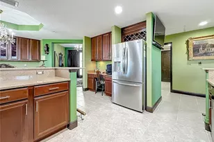 7296 Marathon Dr, Seminole, FL 33777 - Photo 9