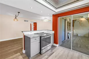 4455 Duhme Rd, Saint Petersburg, FL 33708 - Photo 13