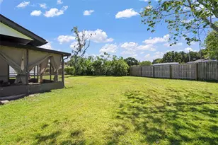 4613 N Country Hills Ct, Plant City, FL 33566 - Photo 33