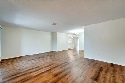 1010 Yellowbird Place, Sun City Center, FL 33573 - Photo 5