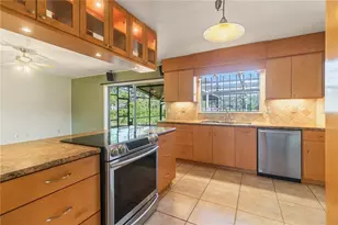7132 Wrenwood Cir, Tampa, FL 33617 - Photo 11
