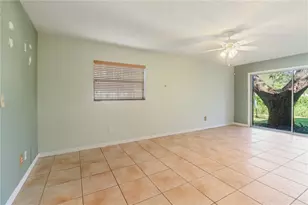 7132 Wrenwood Cir, Tampa, FL 33617 - Photo 19