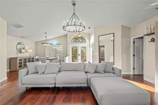 10285 Barry Dr, Largo, FL 33774 - Photo 9