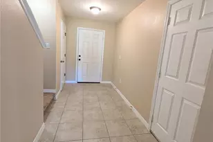 2516 Oleander Lakes Dr, Brandon, FL 33511 - Photo 3