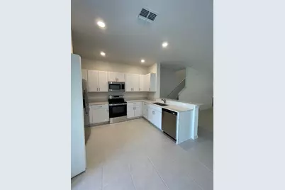 10175 Trumpet Honeysuckle Way, San Antonio, FL 33576 - Photo 9