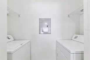 200 4th Ave S, Saint Petersburg, FL 33701 - Photo 23