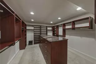 838 Monterey Blvd NE, Saint Petersburg, FL 33704 - Photo 53