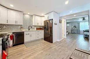 802 Mindy Ct, Largo, FL 33771 - Photo 11