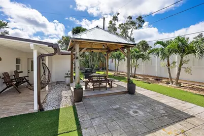 6750 W Flamingo Way S, Saint Petersburg, FL 33707 - Photo 5