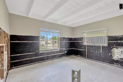 16214 3rd Street E, Redington Beach, FL 33708 - Photo 7