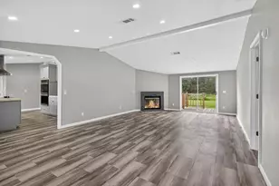 31326 Tyndall Rd, Wesley Chapel, FL 33545 - Photo 9