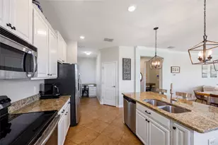 19421 Paddock View Dr, Tampa, FL 33647 - Photo 11