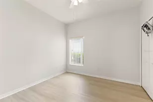 1005 Crystal Carbon Way, Valrico, FL 33594 - Photo 17