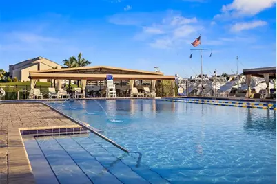 5950 Pelican Bay Plaza S #405, Gulfport, FL 33707 - Photo 19