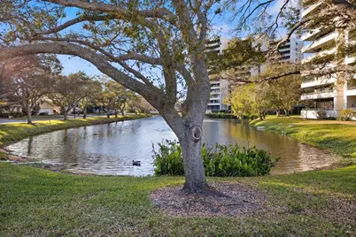 5950 Pelican Bay Plaza S #405, Gulfport, FL 33707 - Photo 57