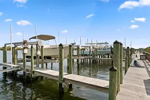 1040 Paseo Del Rio NE, Saint Petersburg, FL 33702 - Photo 67
