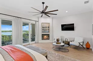 1040 Paseo Del Rio NE, Saint Petersburg, FL 33702 - Photo 23