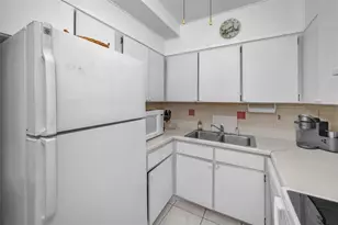 31 Island Way, Clearwater Beach, FL 33767 - Photo 27