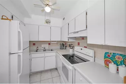 31 Island Way #605, Clearwater Beach, FL 33767 - Photo 17