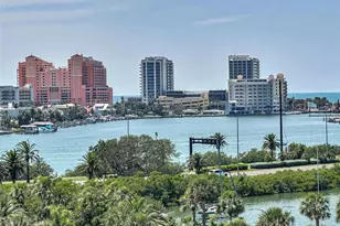 31 Island Way, Clearwater Beach, FL 33767 - Photo 23