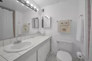 31 Island Way, Clearwater Beach, FL 33767 - Photo 33