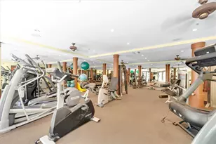 100 4th Ave S, Saint Petersburg, FL 33701 - Photo 39