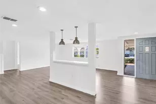 7525 Birdwood Ct, New Port Richey, FL 34653 - Photo 9