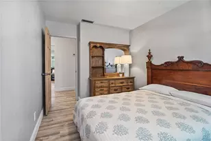 10517 Blossom Lake Dr, Seminole, FL 33772 - Photo 19