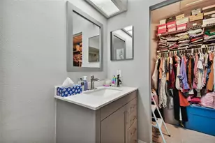 2608 Bentley Dr, Palm Harbor, FL 34684 - Photo 21