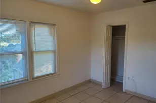 827 Paris Ave S, Saint Petersburg, FL 33701 - Photo 9