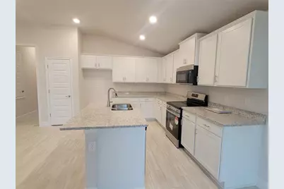 13046 Kent Bradley Street, Dade City, FL 33525 - Photo 9