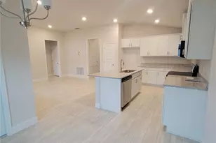 13046 Kent Bradley St, Dade City, FL 33525 - Photo 11