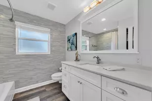 126 SE Madison Cir N, Saint Petersburg, FL 33703 - Photo 23