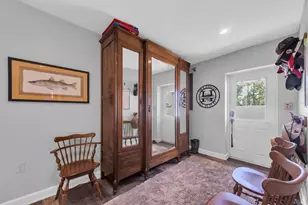 126 SE Madison Cir N, Saint Petersburg, FL 33703 - Photo 25