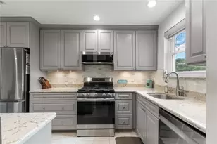 5925 Shore Blvd S, Gulfport, FL 33707 - Photo 3